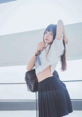 三角窗外是黑夜