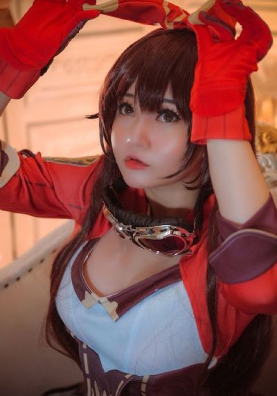 热辣披萨女孩